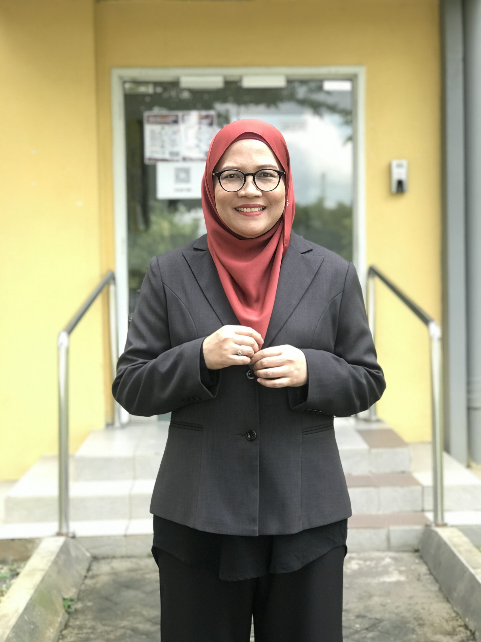 DR. BATIAH MAHADI