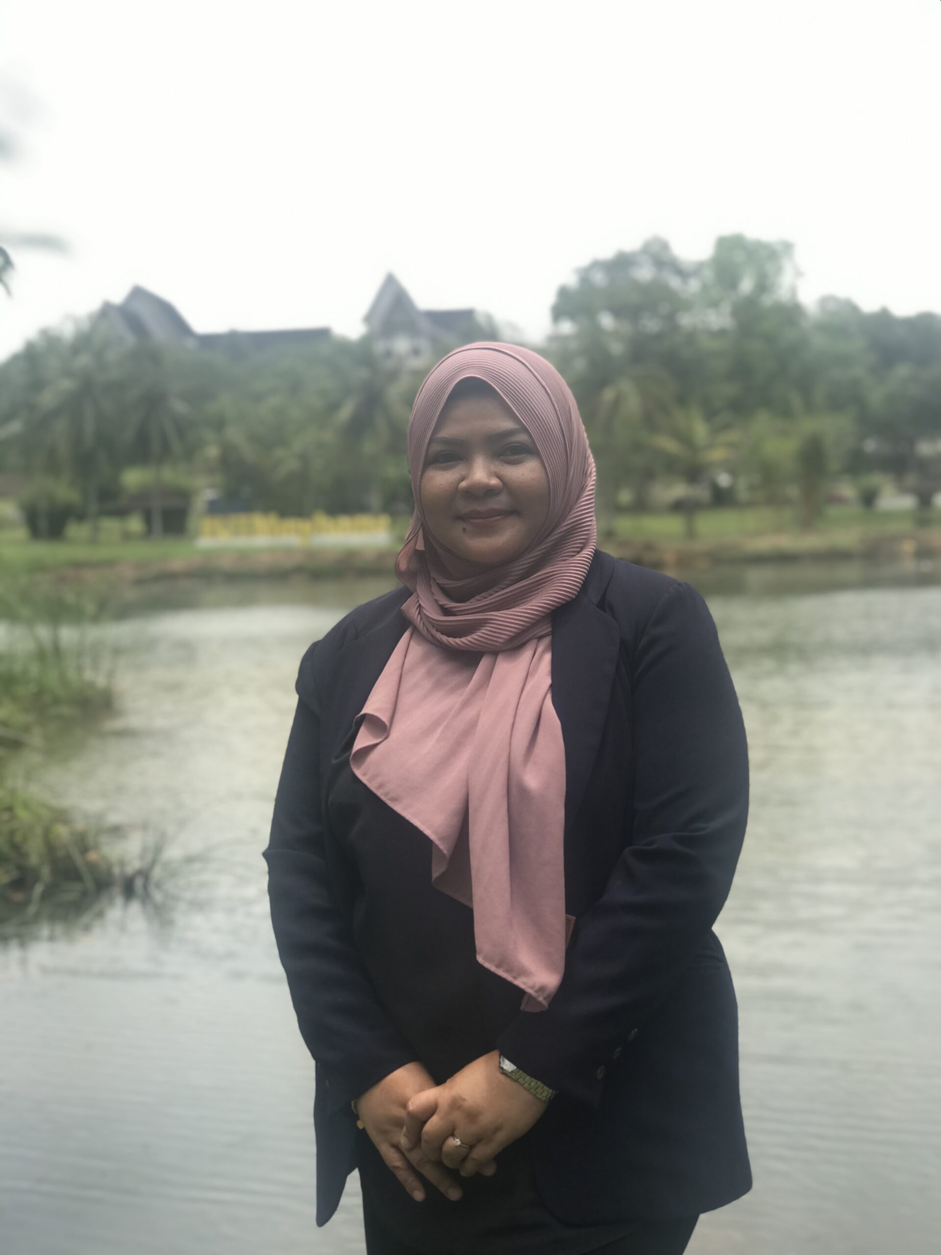 DR. DEWI FARIHA ABDULLAH