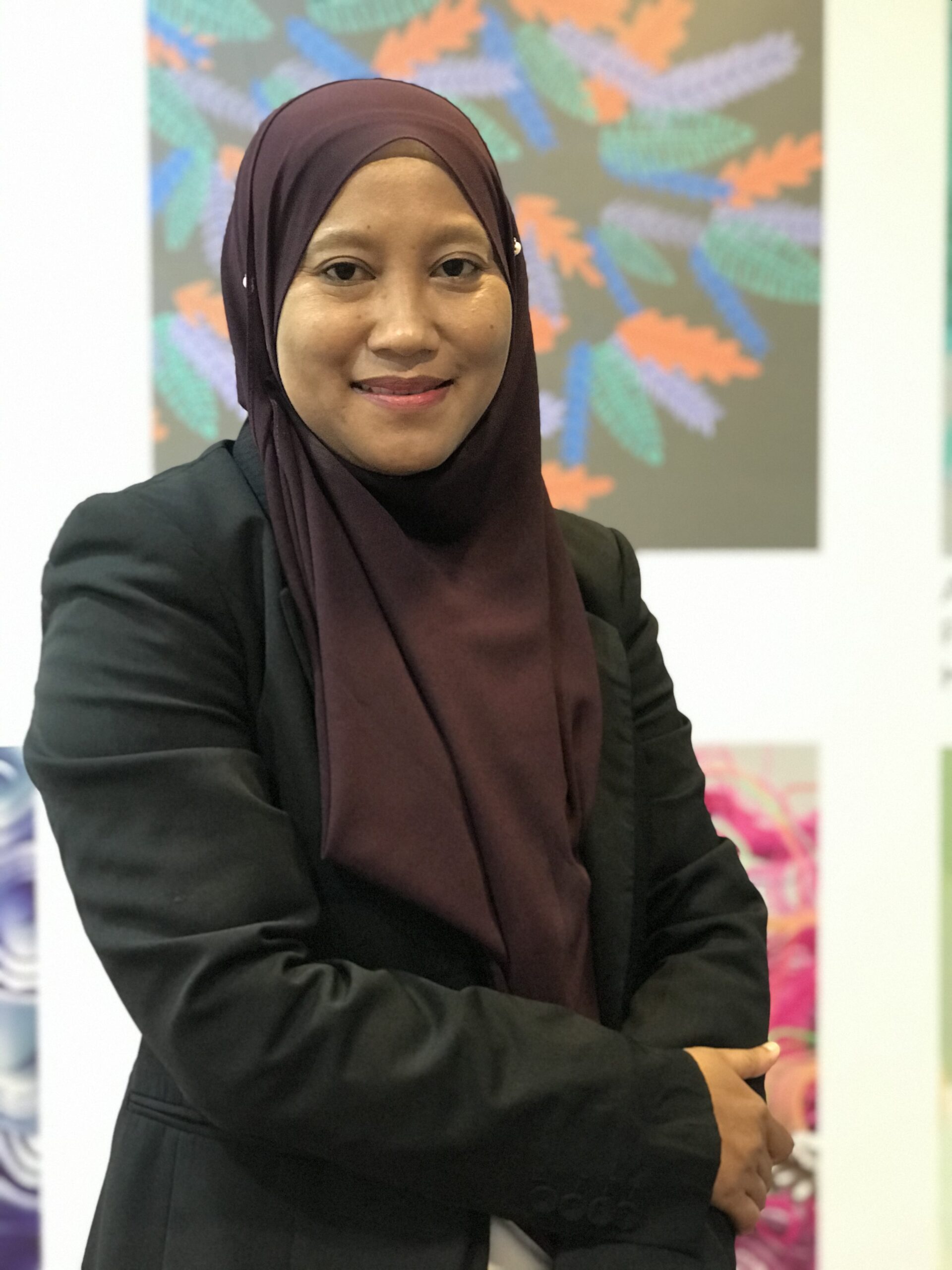 DR. NAZMONA MAT ALI