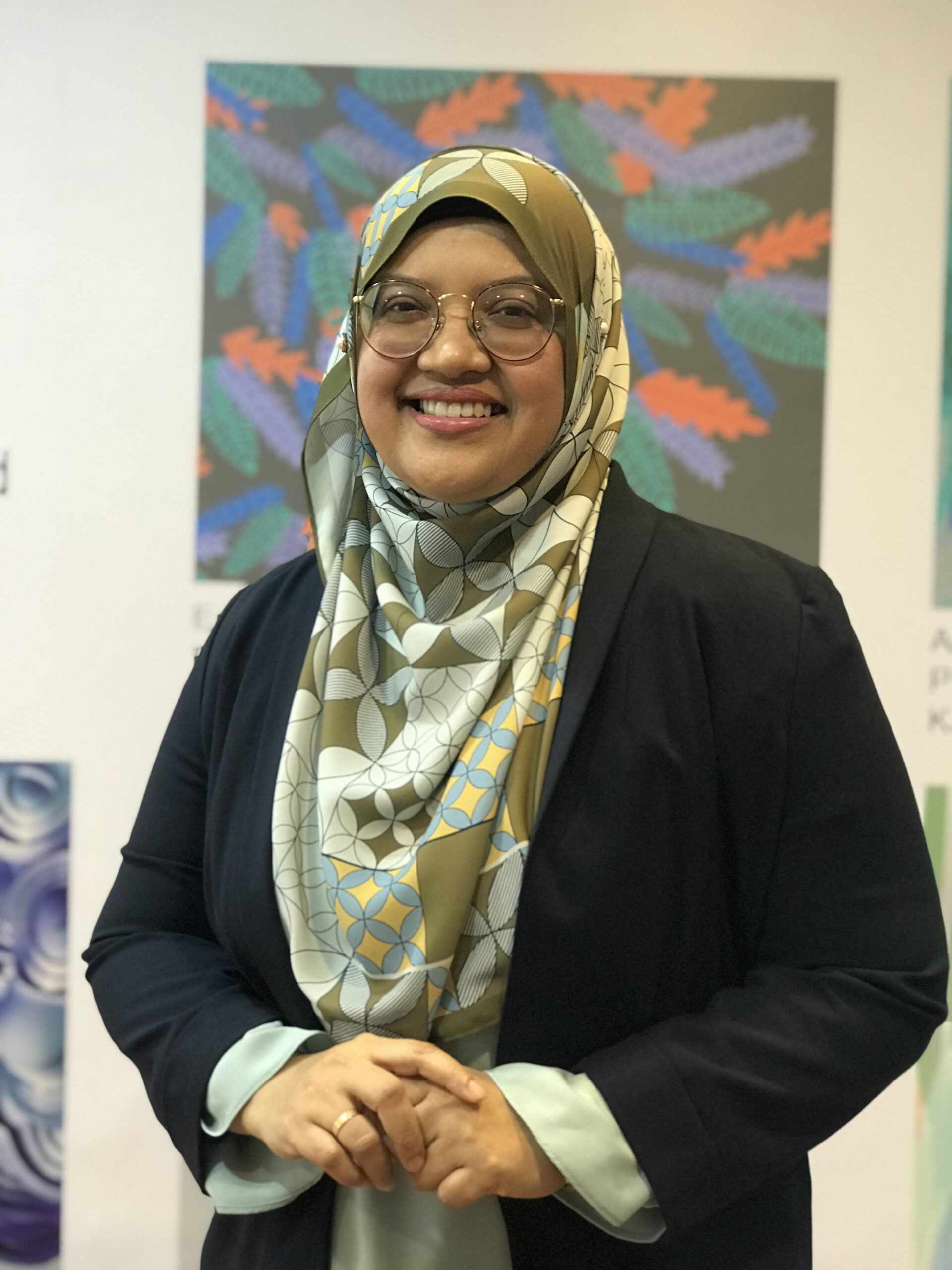 ASSOC. PROF. DR. NOORMINSHAH BT LAHAD